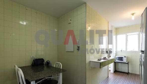 Apartamento com 3 dormitórios e 2 suites à Venda na Vila Olímpia.