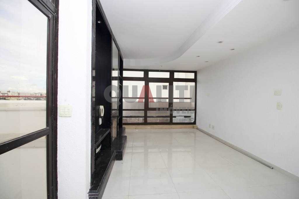 Cobertura duplex para venda no Brooklin com 140 m², 2 dormitórios, 2 vagas, amplo terraço com jaccuzi e solarium e lazer, oportunidade!!