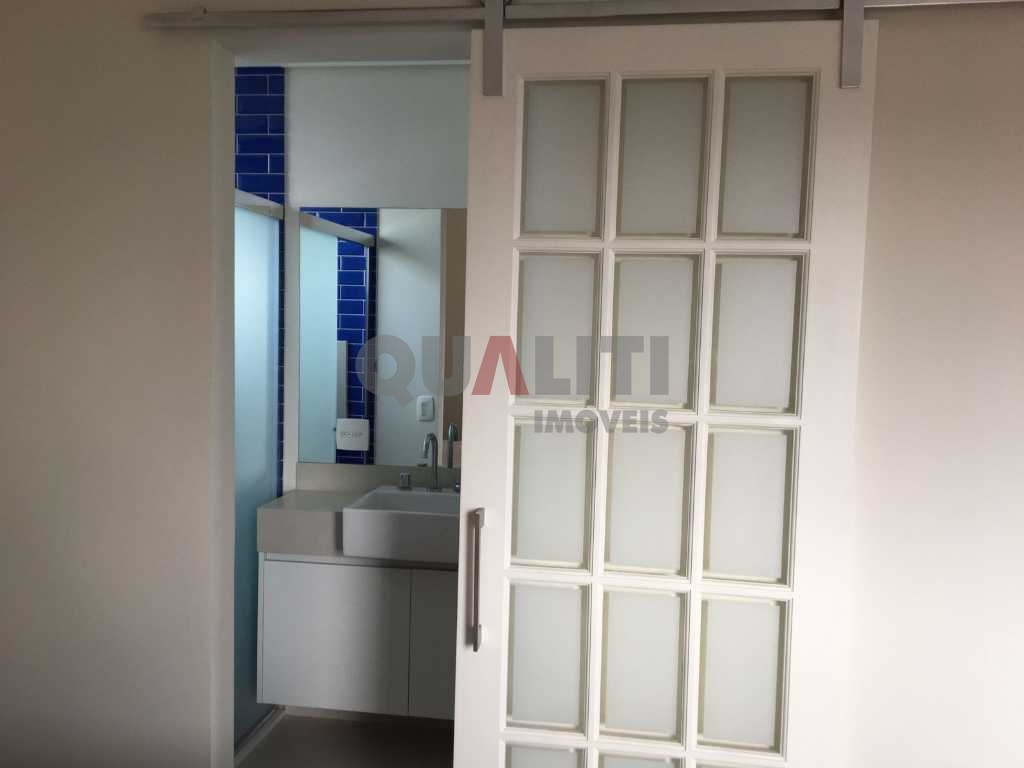 Apartamento com 106 m², 2 quartos e 2 suítes, closet, 1 vaga, mobiliado, para locação na Vila Mariana.