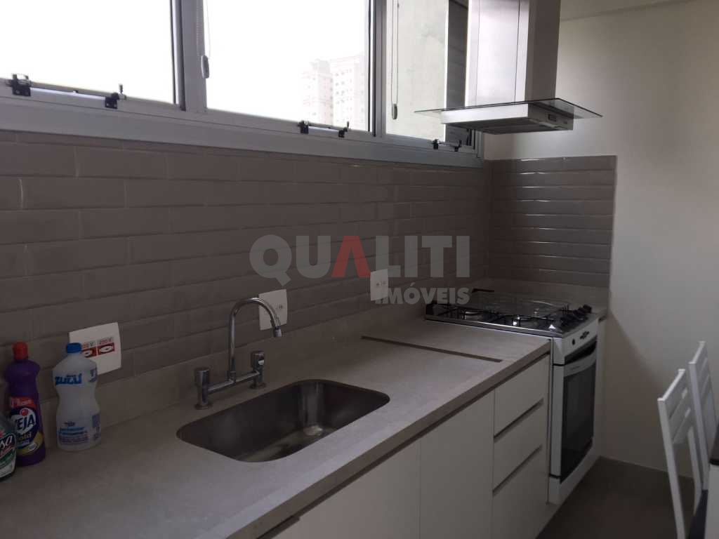 Apartamento com 106 m², 2 quartos e 2 suítes, closet, 1 vaga, mobiliado, para locação na Vila Mariana.