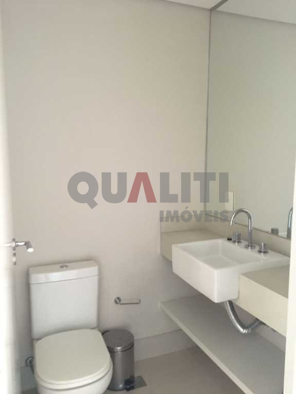Apartamento com 106 m², 2 quartos e 2 suítes, closet, 1 vaga, mobiliado, para locação na Vila Mariana.