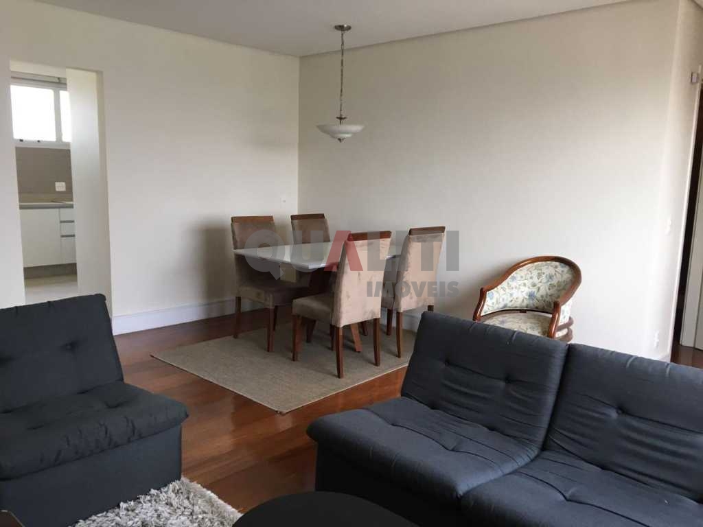 Apartamento com 106 m², 2 quartos e 2 suítes, closet, 1 vaga, mobiliado, para locação na Vila Mariana.
