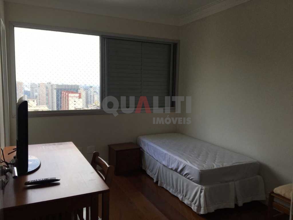 Apartamento com 106 m², 2 quartos e 2 suítes, closet, 1 vaga, mobiliado, para locação na Vila Mariana.