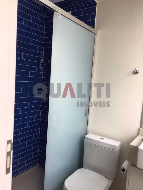 Apartamento com 106 m², 2 quartos e 2 suítes, closet, 1 vaga, mobiliado, para locação na Vila Mariana.
