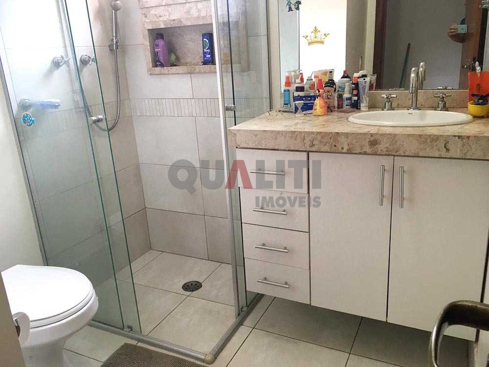 Casa Sobrado para venda na Chácara Santo Antônio.