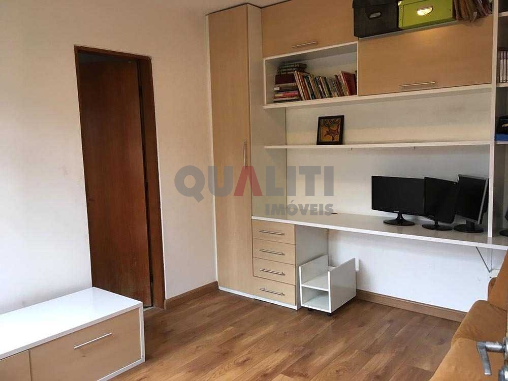 Casa Sobrado para venda na Chácara Santo Antônio.