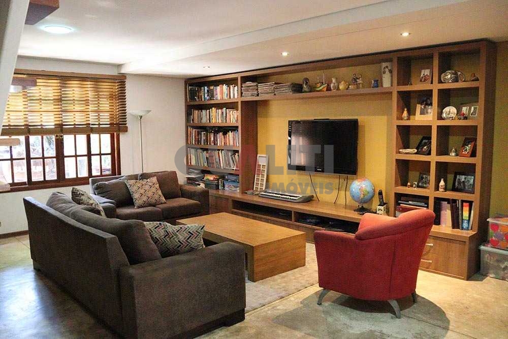 Casa Sobrado para venda na Chácara Santo Antônio.