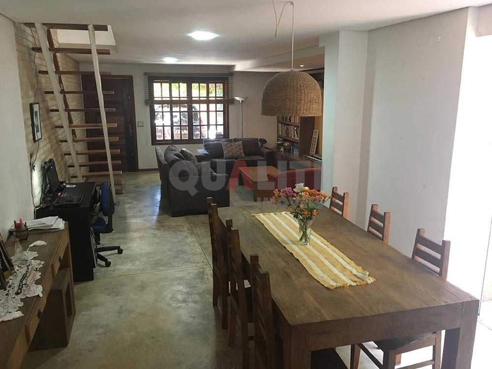 Casa Sobrado para venda na Chácara Santo Antônio.