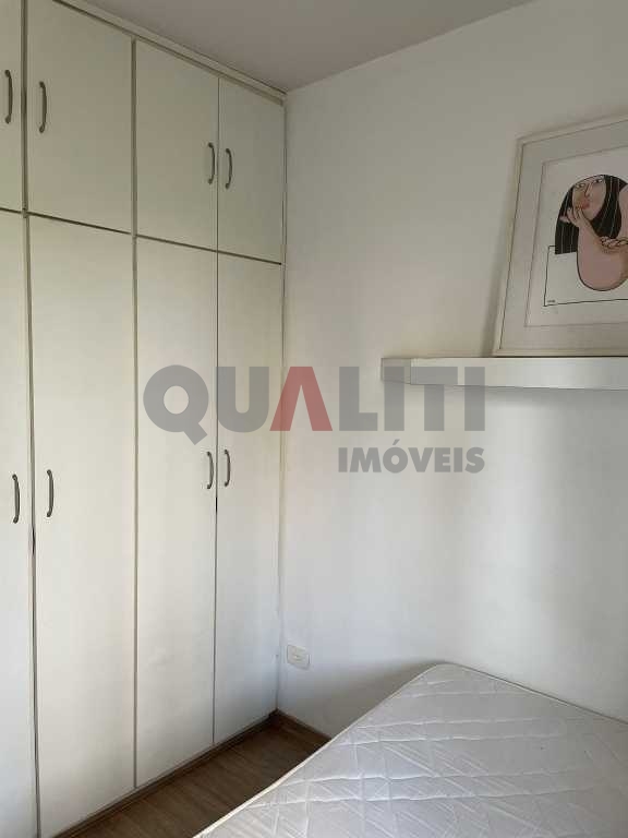 Apartamento à venda em Moema.