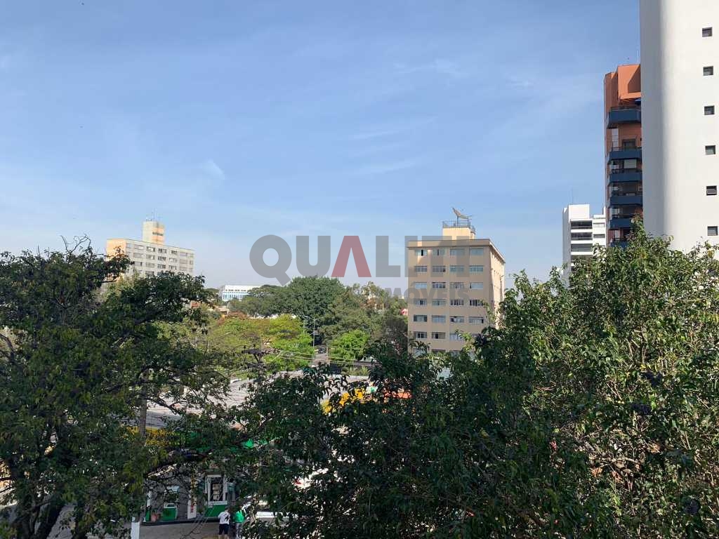 Apartamento à venda em Moema.