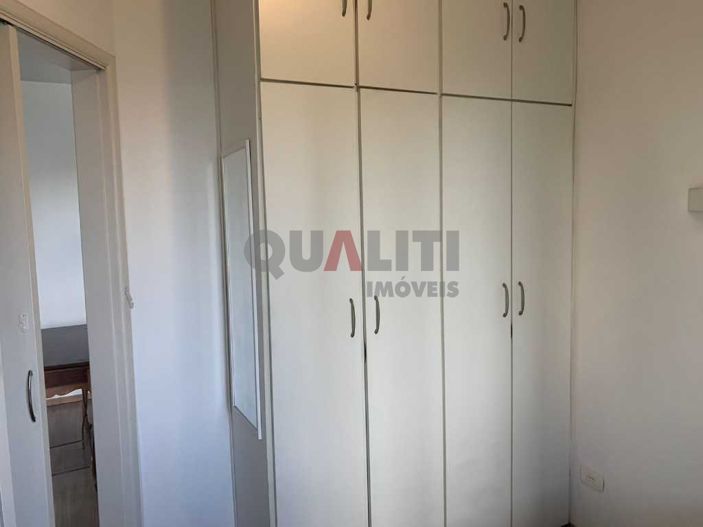 Apartamento à venda em Moema.