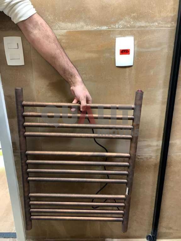 Apartamento para Venda na Chácara Santo Antônio com 2 dormitórios e 1 suíte.