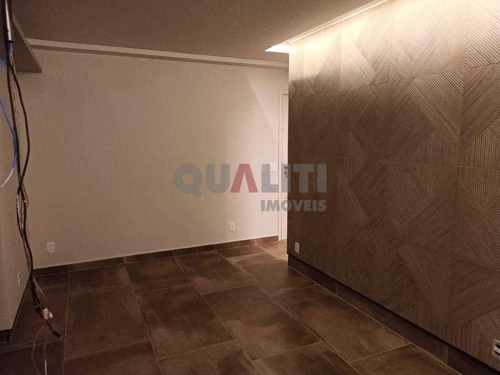 Apartamento para Venda na Chácara Santo Antônio com 2 dormitórios e 1 suíte.