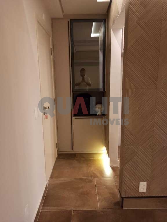 Apartamento para Venda na Chácara Santo Antônio com 2 dormitórios e 1 suíte.
