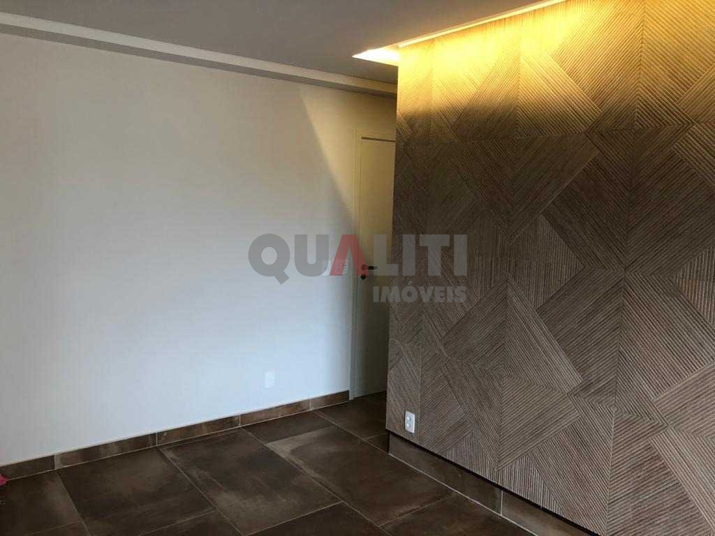 Apartamento para Venda na Chácara Santo Antônio com 2 dormitórios e 1 suíte.