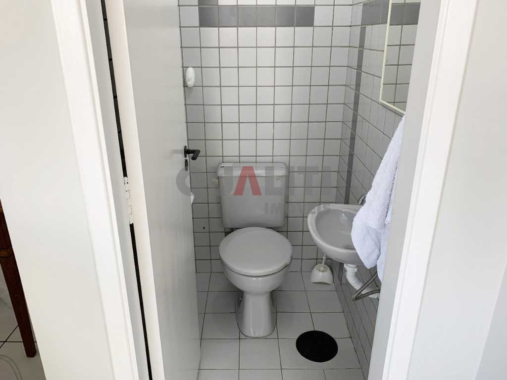 Sala comercial à venda / locação em Moema.