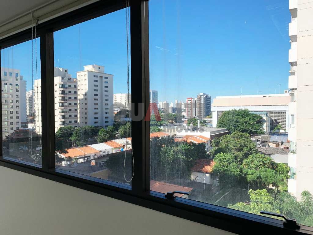 Sala comercial à venda / locação em Moema.