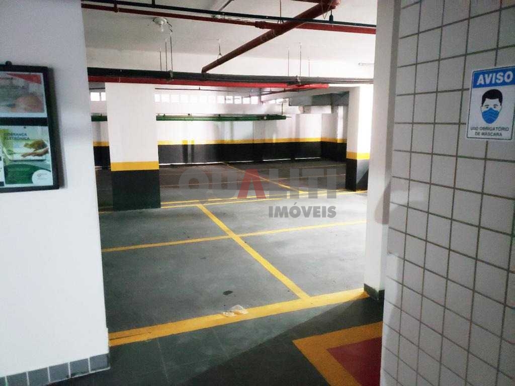 Sala comercial à venda / locação em Moema.
