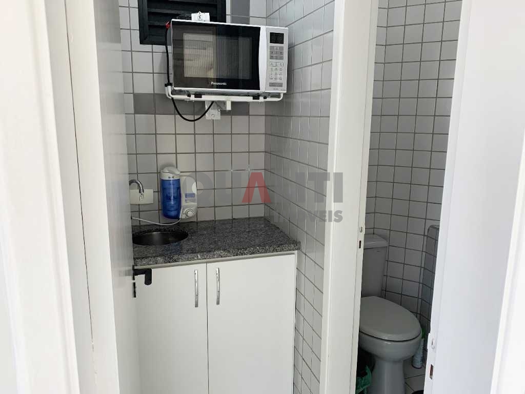 Sala comercial à venda / locação em Moema.