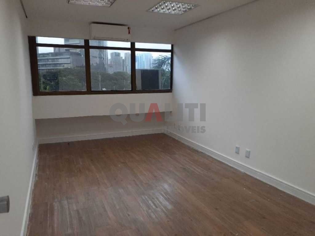 Sala comercial a venda e locação no Itaim Bibi