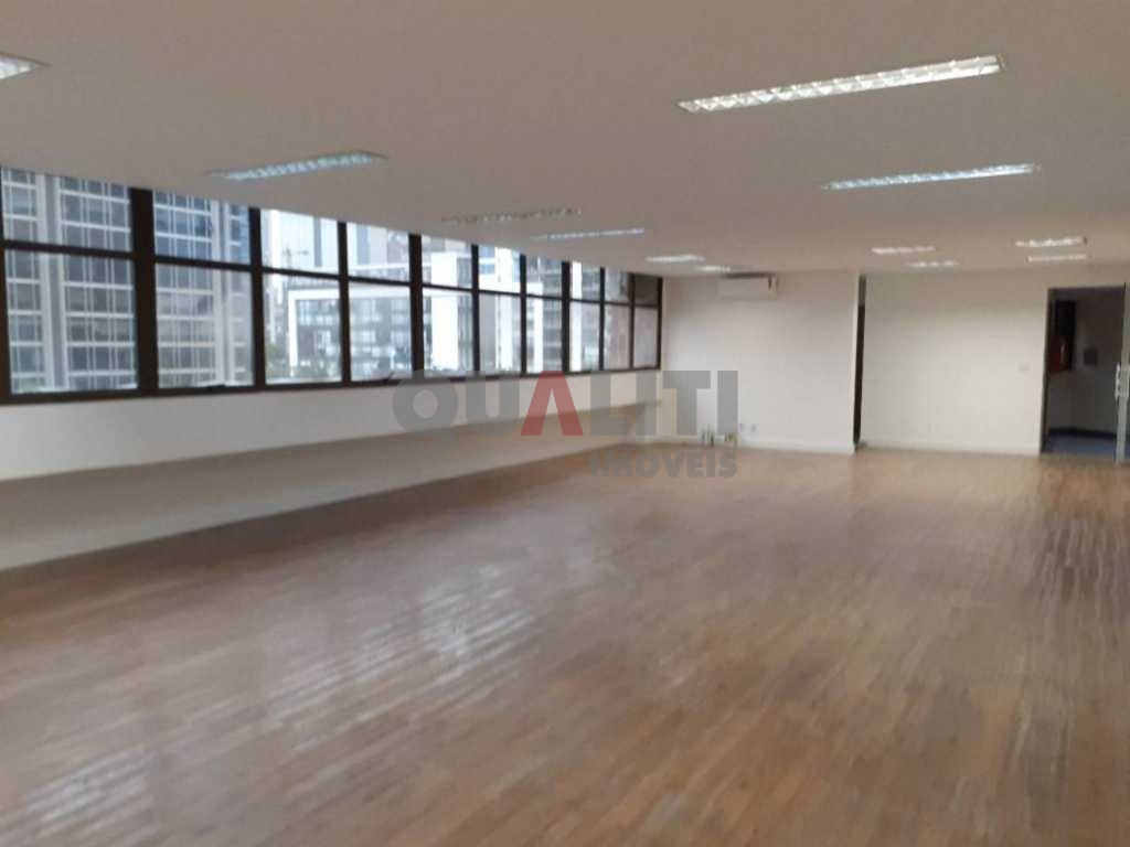 Sala comercial a venda e locação no Itaim Bibi