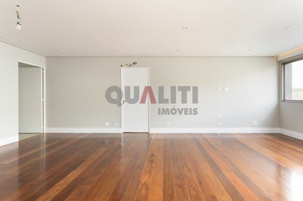 Apartamento a venda no Itaim Bibi