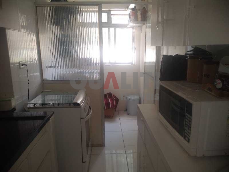 Apartamento para venda na Chácara Santo Antônio, próximo Metrô, moradia ou investimento, reformado, 2 dormitórios, 1 vaga, cond baixo, oportunidade!