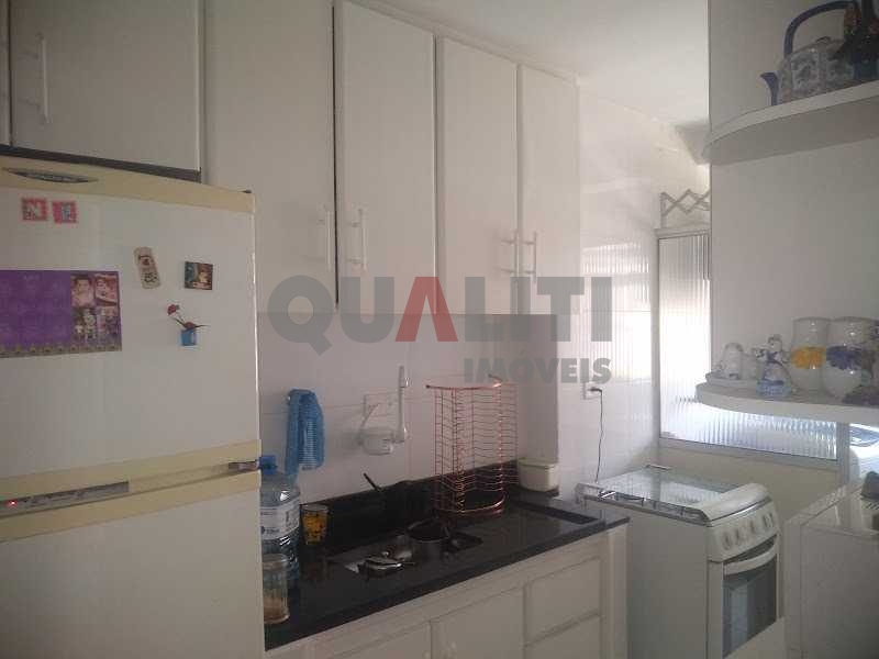 Apartamento para venda na Chácara Santo Antônio, próximo Metrô, moradia ou investimento, reformado, 2 dormitórios, 1 vaga, cond baixo, oportunidade!