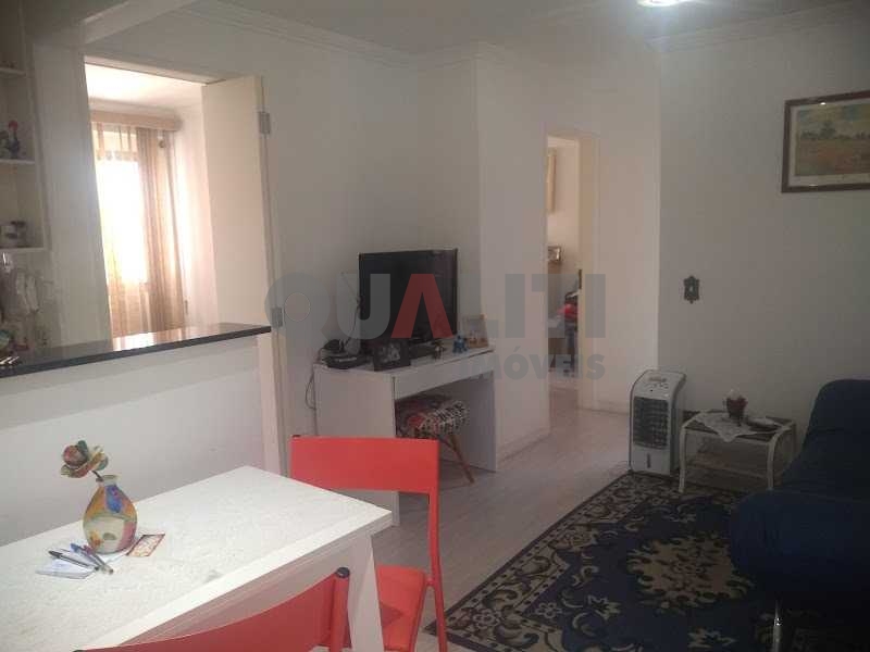 Apartamento para venda na Chácara Santo Antônio, próximo Metrô, moradia ou investimento, reformado, 2 dormitórios, 1 vaga, cond baixo, oportunidade!