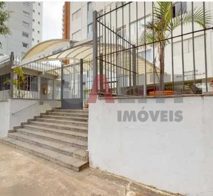 Apartamento para venda na Chácara Santo Antônio, próximo Metrô, moradia ou investimento, reformado, 2 dormitórios, 1 vaga, cond baixo, oportunidade!