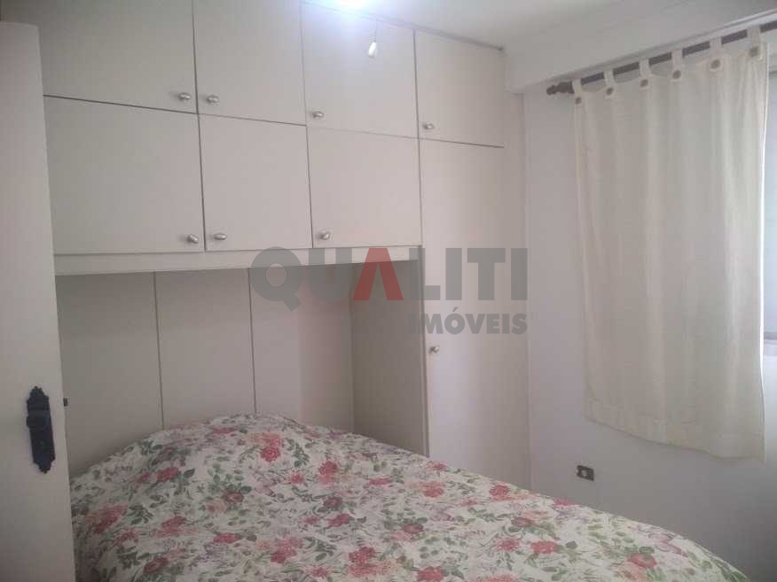 Apartamento para venda na Chácara Santo Antônio, próximo Metrô, moradia ou investimento, reformado, 2 dormitórios, 1 vaga, cond baixo, oportunidade!