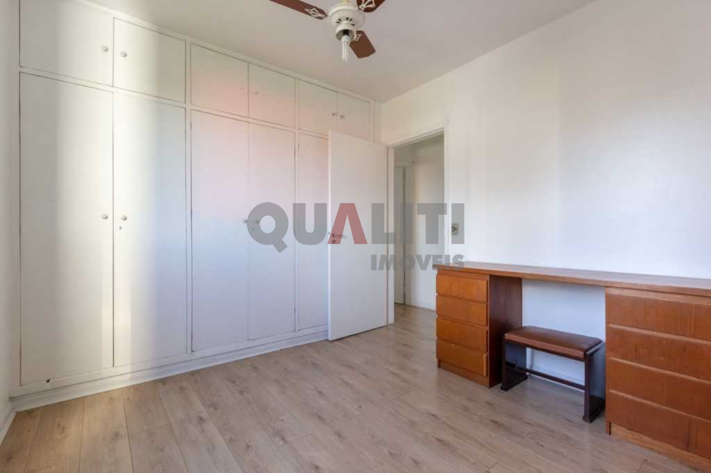 Apartamento a venda no Itaim Bibi totalmente reformado