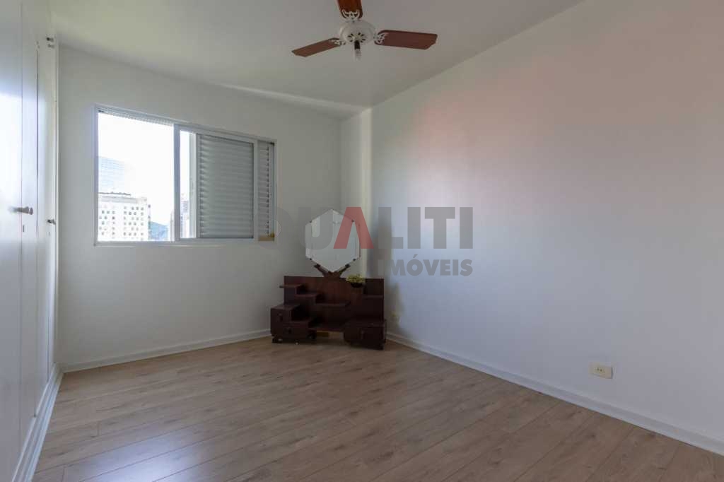 Apartamento a venda no Itaim Bibi totalmente reformado