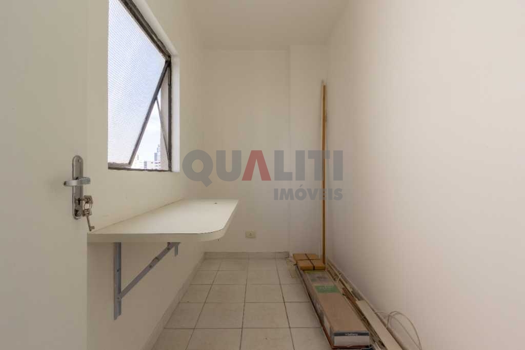 Apartamento a venda no Itaim Bibi totalmente reformado