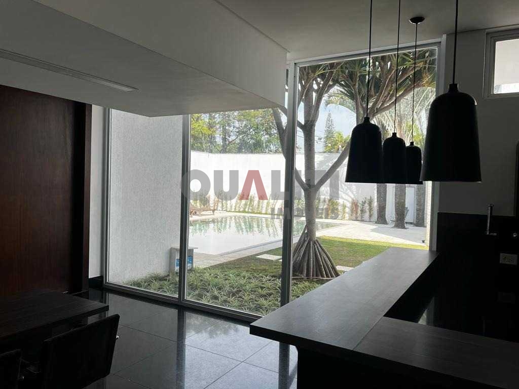 Casa a venda ou para locação no Jardim América