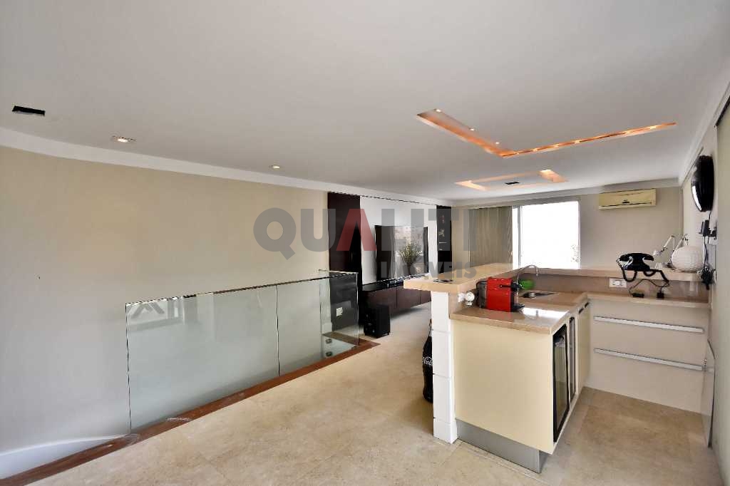 Cobertura duplex Moema para Venda com 3 domitórios, 1 suíte, 2 vagas com piscina na cobertura