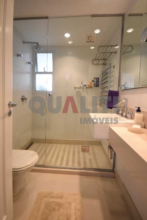 Cobertura duplex Moema para Venda com 3 domitórios, 1 suíte, 2 vagas com piscina na cobertura