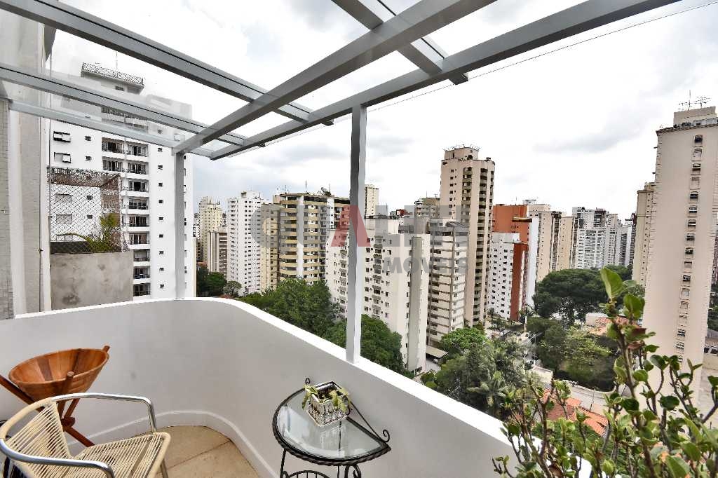 Cobertura duplex Moema para Venda com 3 domitórios, 1 suíte, 2 vagas com piscina na cobertura