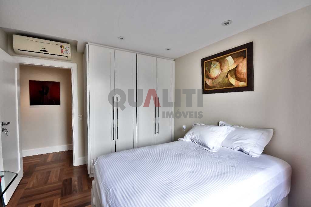 Cobertura duplex Moema para Venda com 3 domitórios, 1 suíte, 2 vagas com piscina na cobertura