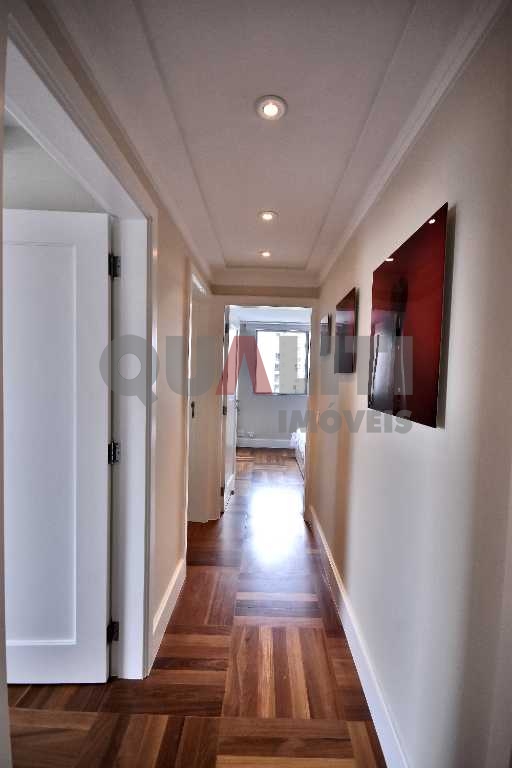 Cobertura duplex Moema para Venda com 3 domitórios, 1 suíte, 2 vagas com piscina na cobertura