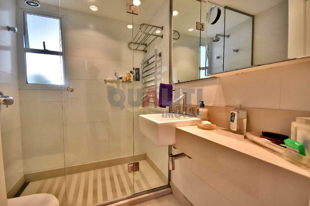 Cobertura duplex Moema para Venda com 3 domitórios, 1 suíte, 2 vagas com piscina na cobertura