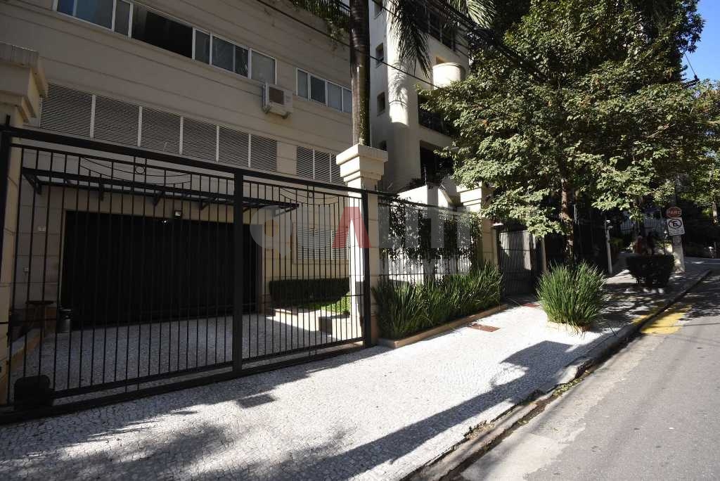 Apartamento à venda com 4 dormitórios e 4 suites nos Jardins em São Paulo