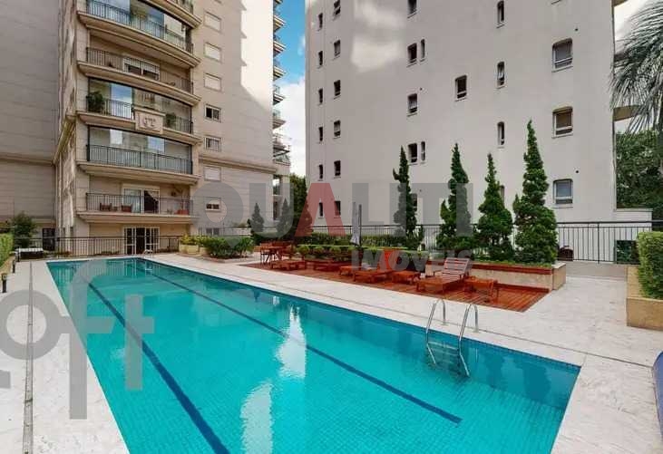 Apartamento à venda com 4 dormitórios e 4 suites nos Jardins em São Paulo