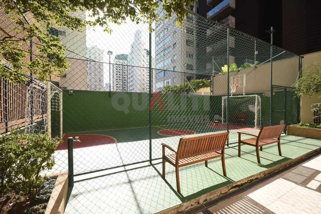 Apartamento à venda com 4 dormitórios e 4 suites nos Jardins em São Paulo