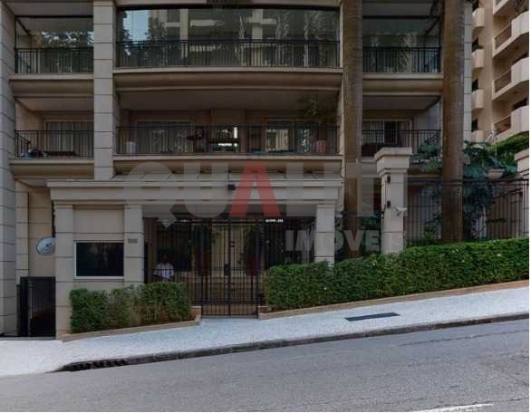 Apartamento à venda com 4 dormitórios e 4 suites nos Jardins em São Paulo