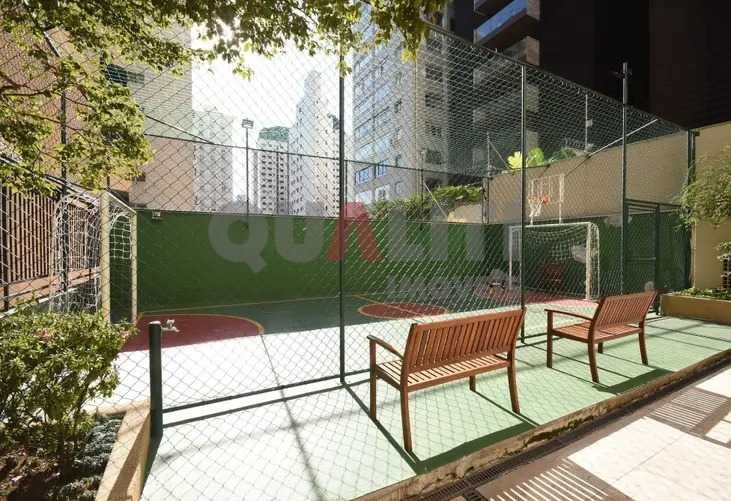 Apartamento à venda com 4 dormitórios e 4 suites nos Jardins em São Paulo