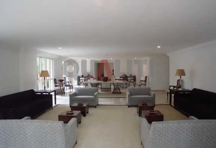 Apartamento à venda com 4 dormitórios e 4 suites nos Jardins em São Paulo