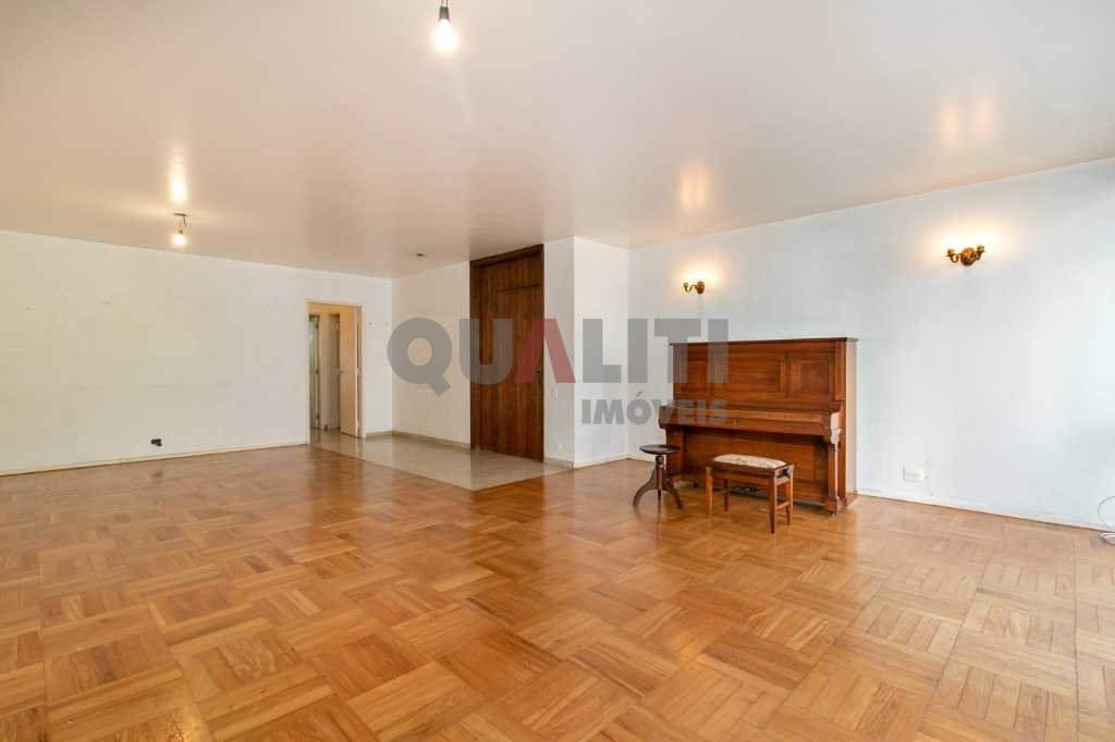 Apartamento à Venda com 3 dormitórios, 1 suíte em HIGIENÓPOLIS.