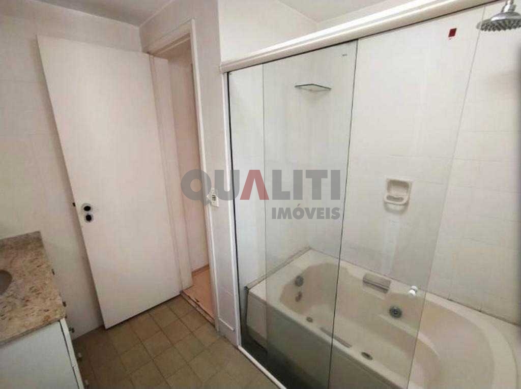 Apartamento com 2 dormitórios, 1 vaga de garagem e lazer para venda no Itaim Bibi.