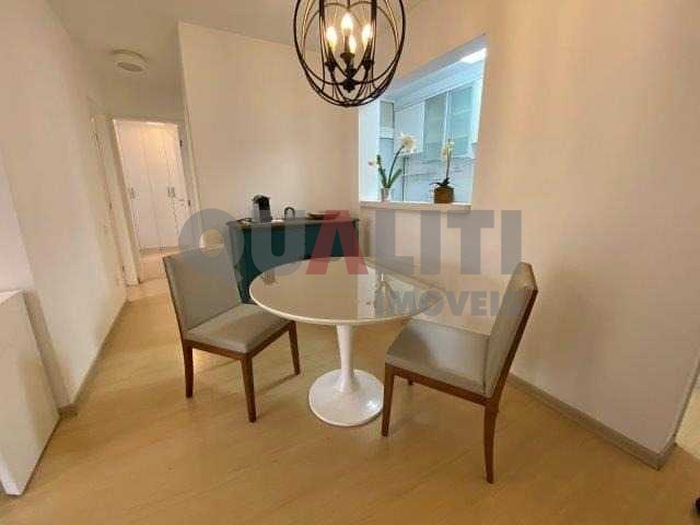 Apartamento para venda no Jardins com 2 dormitórios, 1 suíte e 1 garagem
